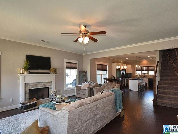 4th image of 455 Sherwood Cir