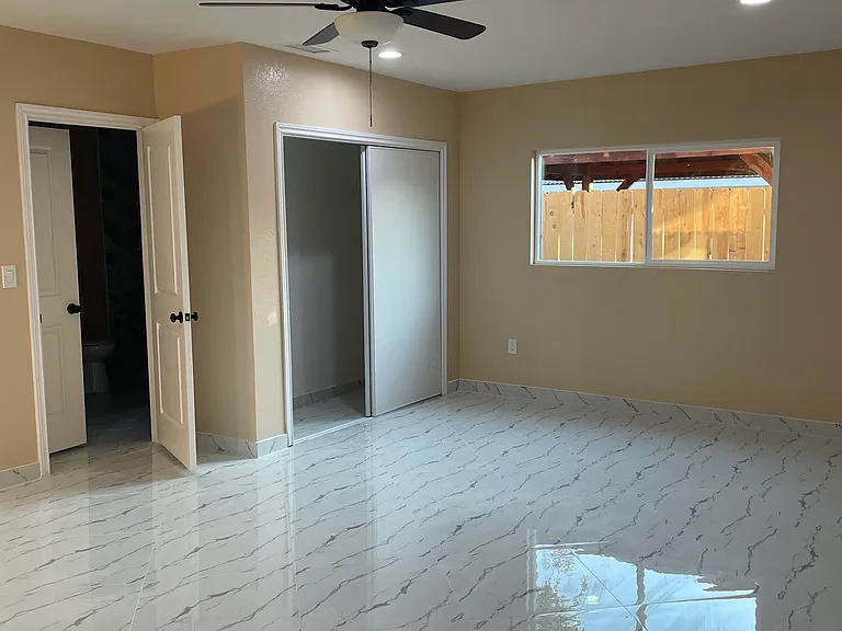 1387 W Francis St — Photo 10