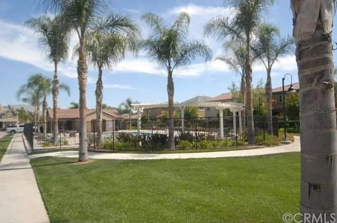 1681 Julia Way — Photo 23