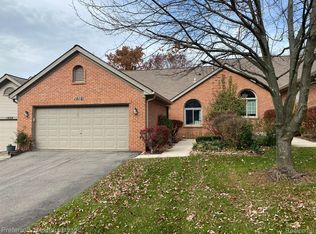 1016 Pinewood Ct, Brighton, MI