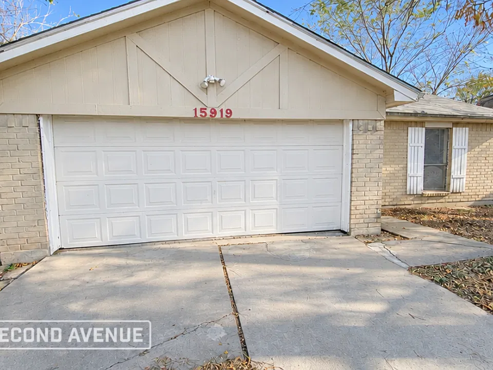 15919 Rosebriar Dr