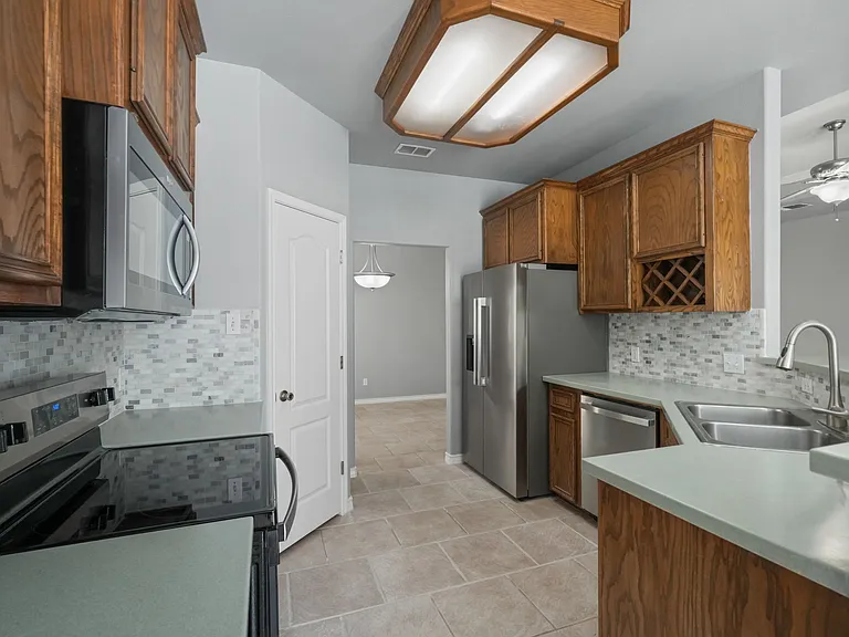 3141 Quail Springs Rd #4 — Photo 5