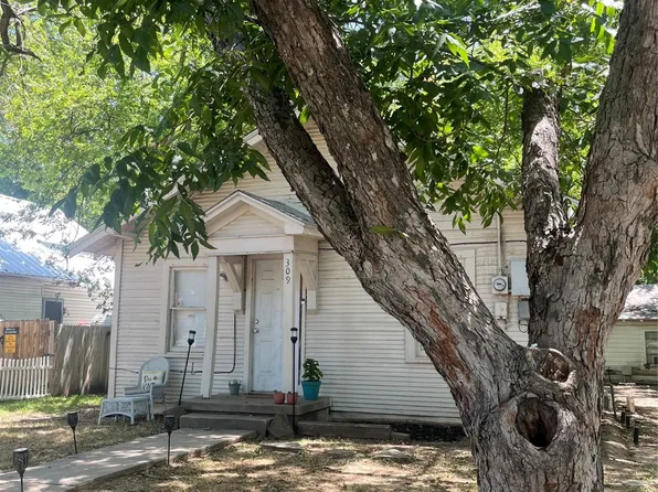 309 S Elm St, Weatherford, TX 76086
