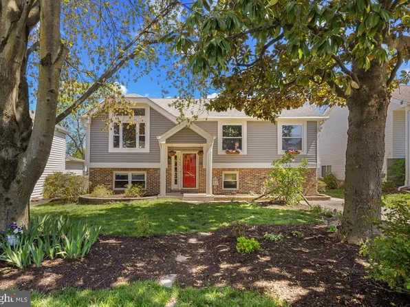 7909 Wiltshire Ct, Pasadena, MD 21122