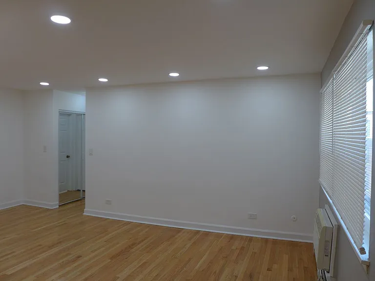 Winthrop Suites Apartments — Photo 33