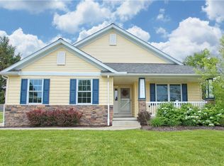 10901 Fox Den Cir, Garrettsville, OH 44231