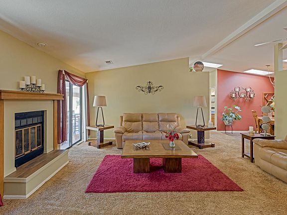 3rd image of 10609 Towne Park Dr NE