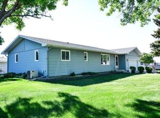 107 Maple Dr, Mapleton, ND 58059