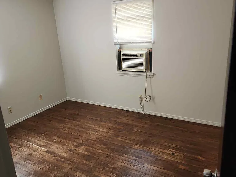 902 Sinclair St #3 — Photo 13