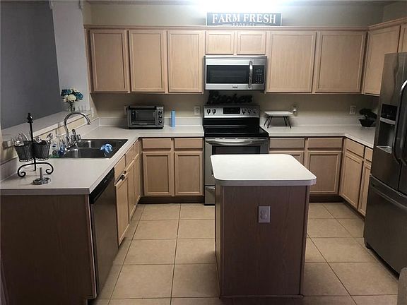 5th image of 2445 Breanna Way