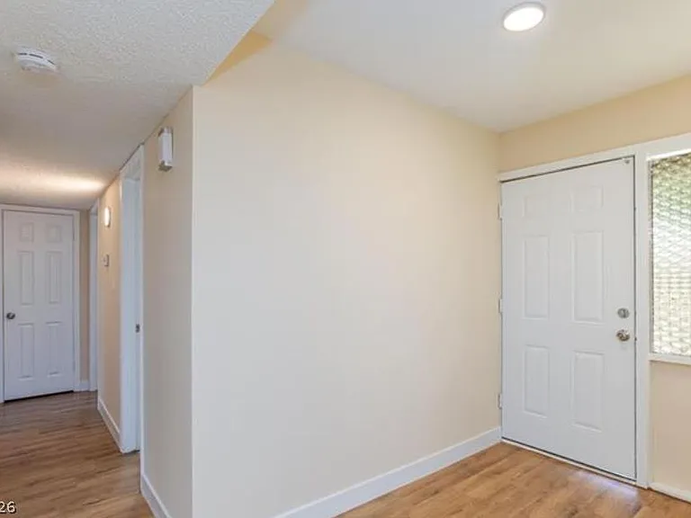 6320 Shawnee Ave — Photo 21