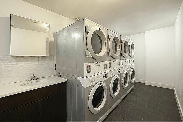 1st image of 9002 Queens Blvd APT 505