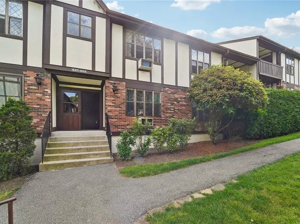 650 Sierra Vista Lane, Valley Cottage, NY 10989