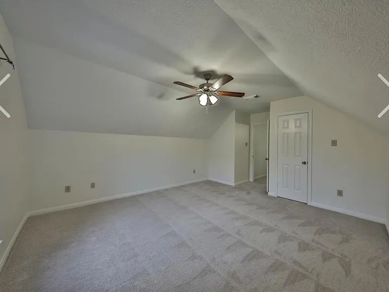 6990 Oakwood Park — Photo 8
