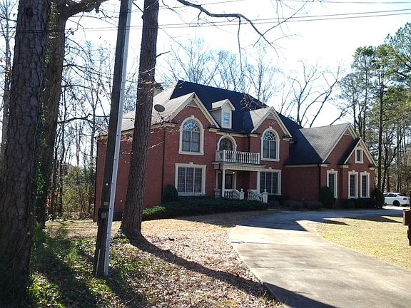 3rd image of 3424 River Dr
