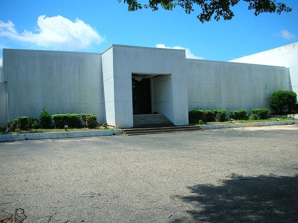 1st image of 2520 Gunter Park Dr