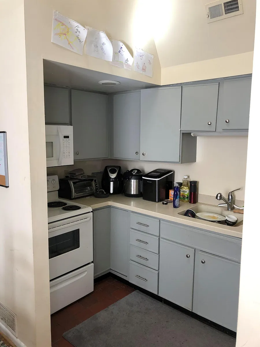 Building Photo - 2665 Bellevue Avenue