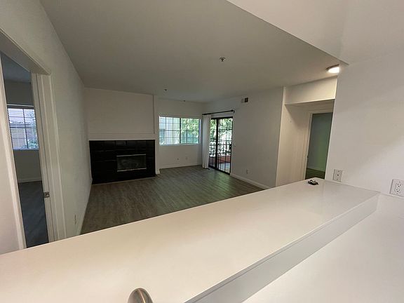 4th image of 12340 Montana Ave #106
