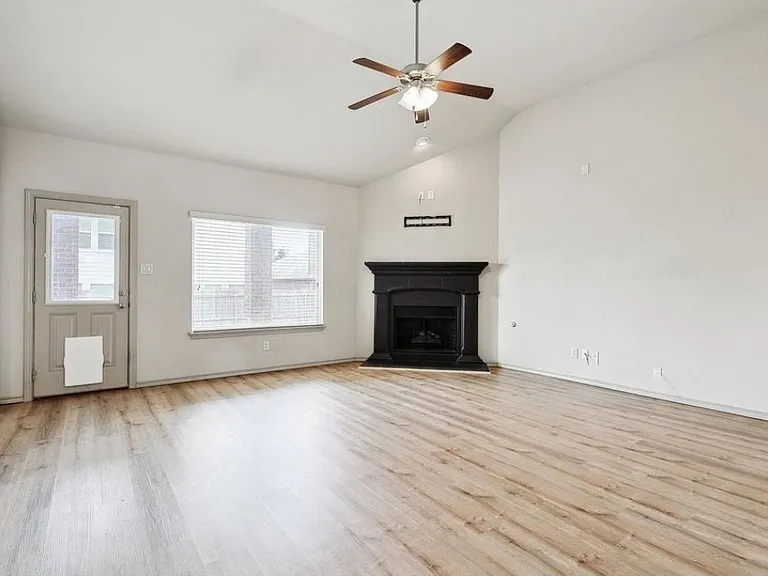 15628 Carlton Oaks Dr — Photo 10
