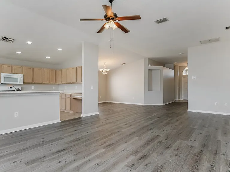 6613 Cambridge Park Dr — Photo 3