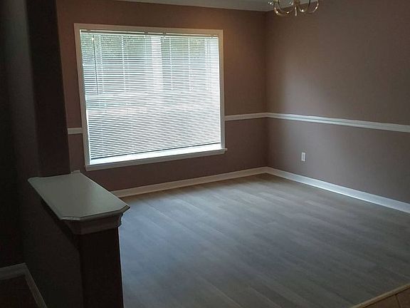 3rd image of 5 Burland Pl