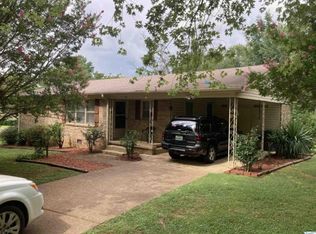 2906 Hester Ln NW, Huntsville, AL 35810