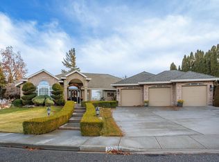 3933 S Morain Loop, Kennewick, WA 99337