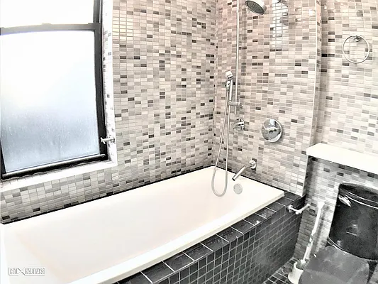 Rented by Citi Habitats | media 18