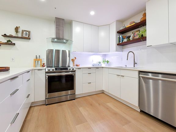 2nd image of 2700 McCallum Rd #203
