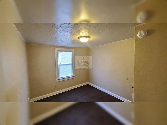 5th image of 2413 Golfview St