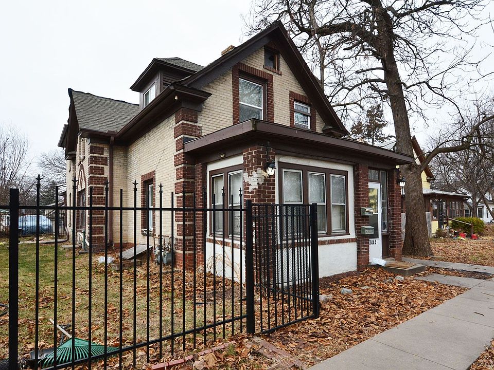 1st image of 3445 Queen Ave N #2
