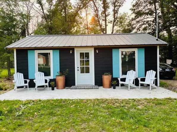 4797 Mary Jo Dr, Harrison, MI 48625