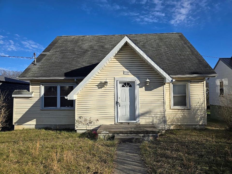 1st image of 1704 Main St E