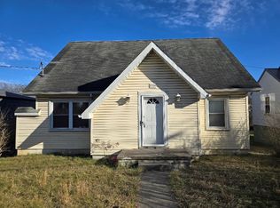 1704 Main St E, Oak Hill, WV 25901