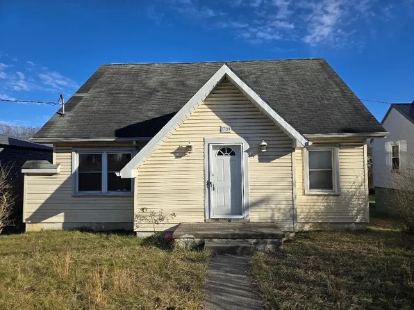 1704 Main St E, Oak Hill, WV 25901