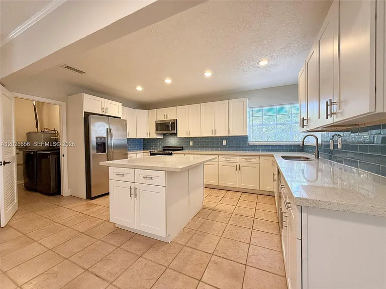 206 SE 3rd Pl — Photo 15