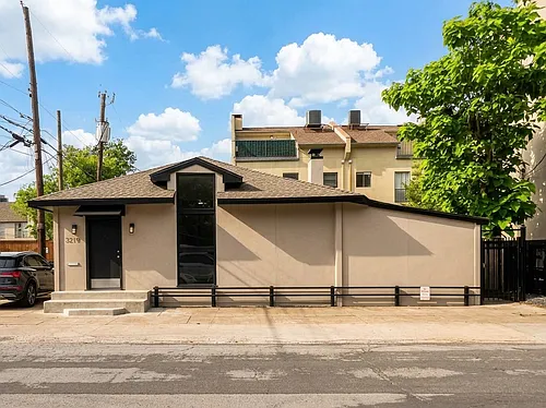 3219 Lee St Photo 1