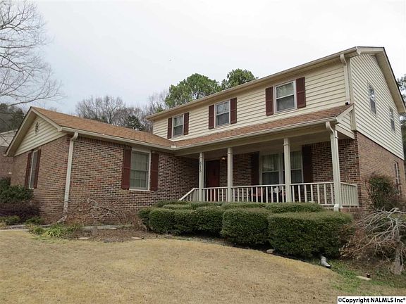 2nd image of 613 Versailles Dr SE