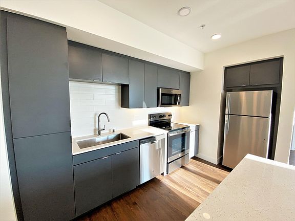 5th image of 2000 El Cajon Blvd #736