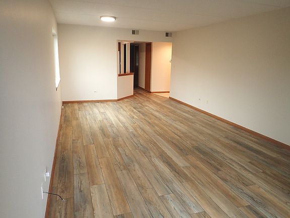 3rd image of 104 N Pine Ave APT 401