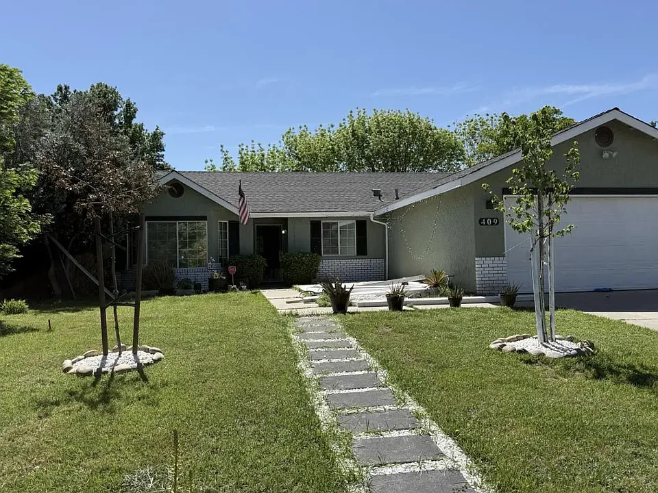 409 W Packwood Ave