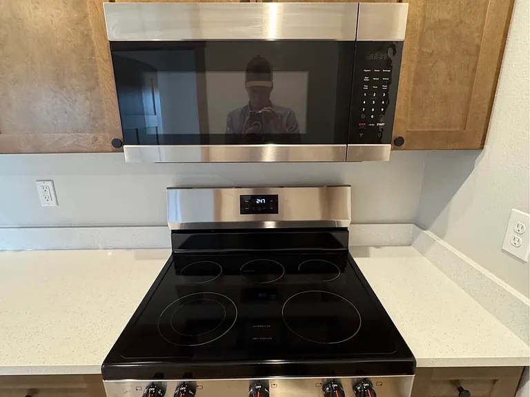 600 W Hickory St #8 — Photo 5