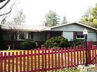 4 Woodside Dr, Washington, PA