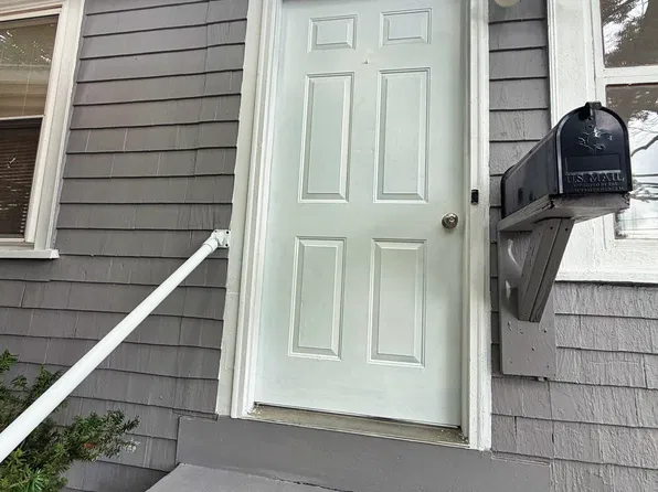 1186 Chestnut St #1186, Newton Upper Falls, MA 02464
