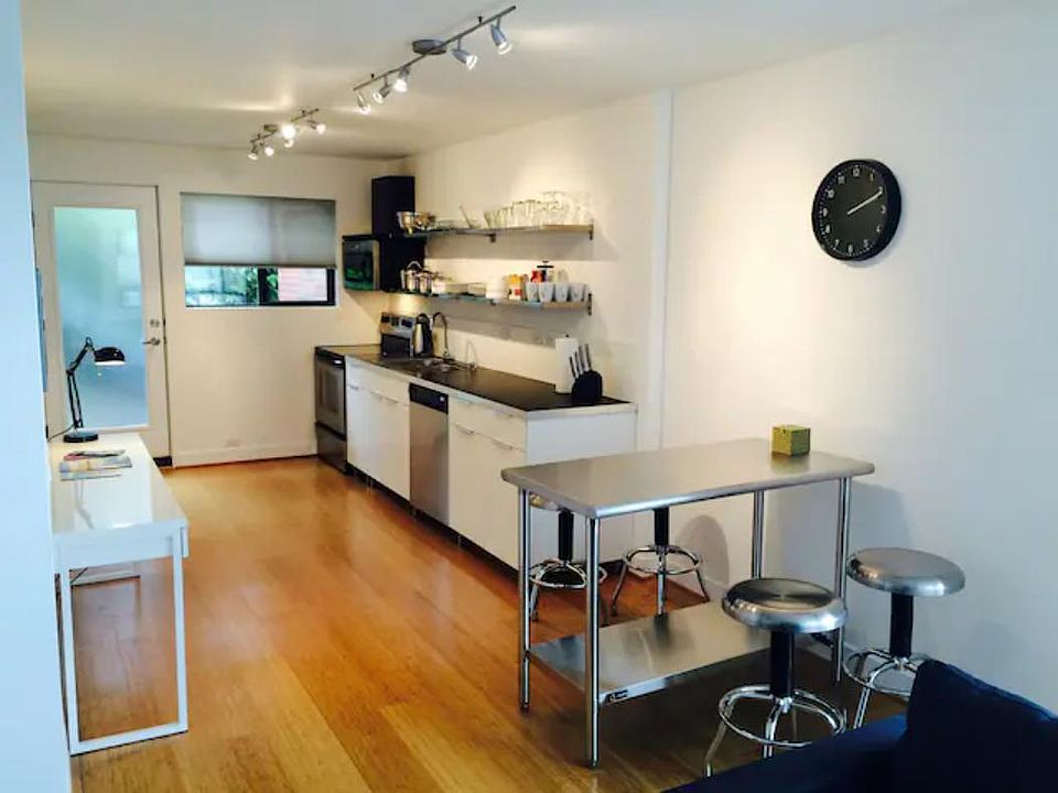 1st image of 2404 Thorndyke Pl W #4
