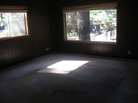 Upstairs Living Area