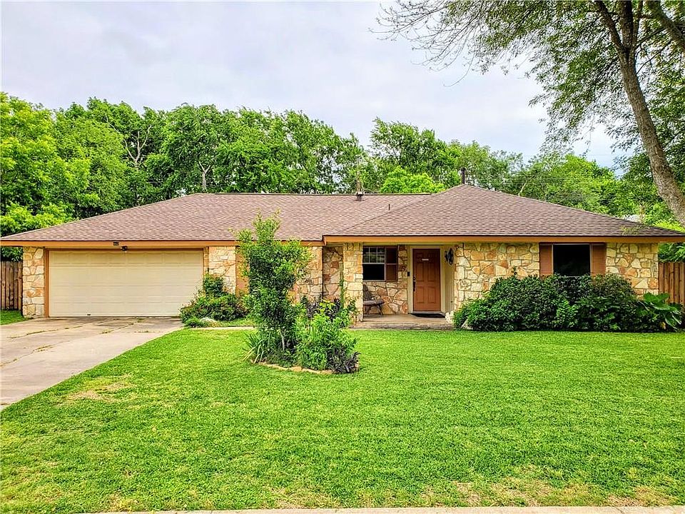 1st image of 902 Parkview Dr