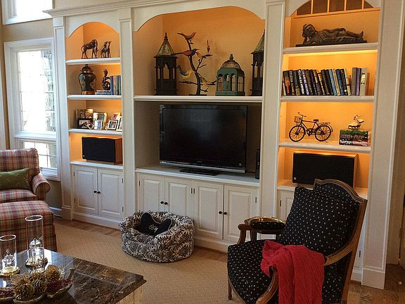 Custom built in/family room