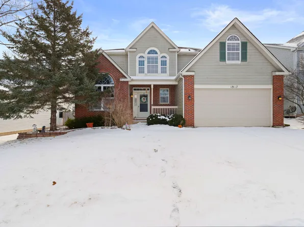 1917 W River Oaks Dr, Round Lake, IL 60073