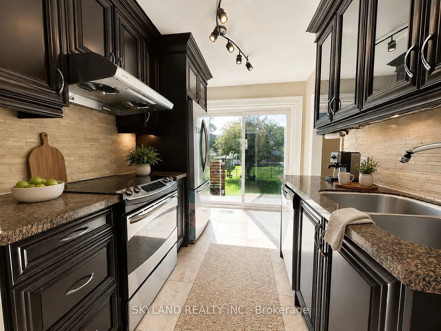 5 bed, $3,400 — Photo 4